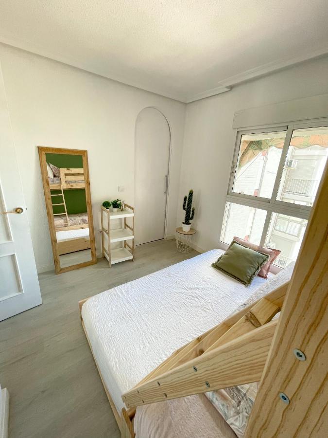 Apartamento En 1ª Linea Con Piscina Alicante Eksteriør billede